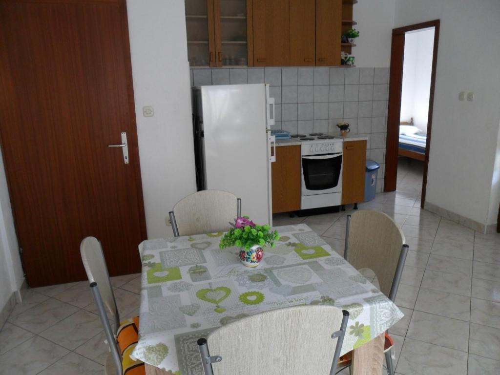 Apartment In Okrug Gornji With Seaview, Balcony, Air Condition, Wifi Trogir Exteriör bild